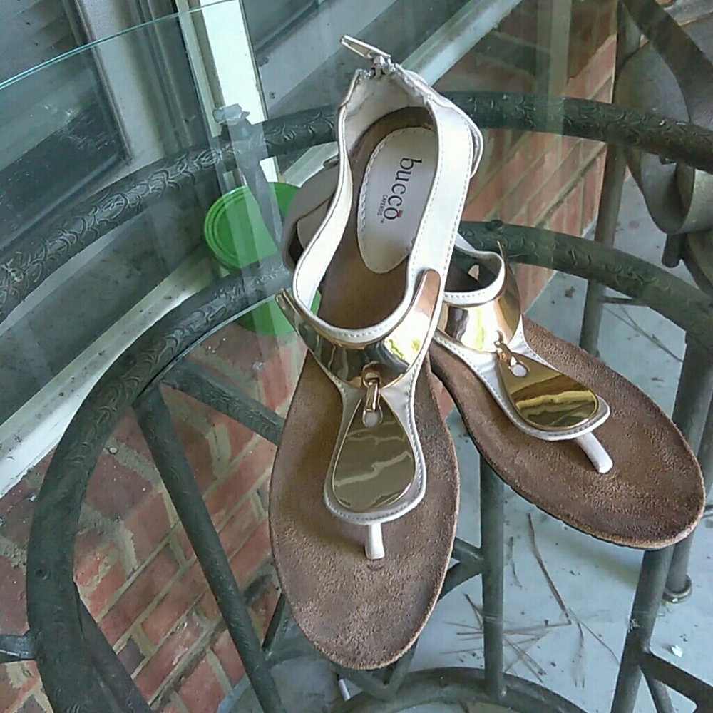 Bucco ladies sandals